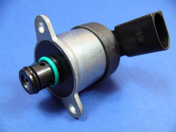 A pressure control valve in the fuel injection pump 211 VITO 639 SPRINTER 906