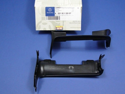 Osłona lewa  zawiasu  lusterka CRAFTER SPRINTER 906