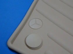 Dywaniki gumowe "BEŻOWE"  W 211 4 MATIC