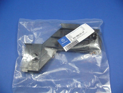 Uchwyt lewy  narożnika zderzaka tylnego SPRINTER 901 - 904