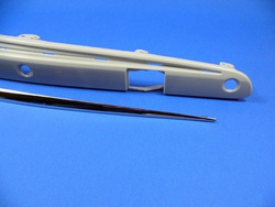 Listwa przednia lewa  z chromem  "PARKTRONIC"    W 211 Elegance, Avantgarde