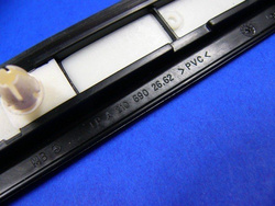 Listwa błotnika  przedniego dolna  prawa  W 210  do 06/99