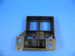 Prowadnica / uchwyt zderzaka przód lewy  SPRINTER  906