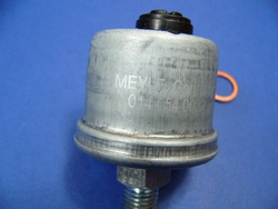 Czujnik ciśnienia  oleju W 124 W 201