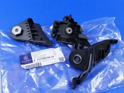 Uchwyty naprawcze reflektora prawego  W 212