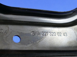 Uchwyt spręzarki  zawieszenia AIRMATIC W 216  W 221