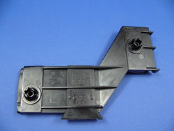 Uchwyt lewy  narożnika zderzaka tylnego SPRINTER 901 - 904