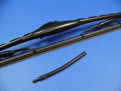 Pióro lewe 650 mm  z dyszą spryskiwacza VITO 638