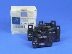 Klocki hamulcowe tylne W 124  W 202  z ASR