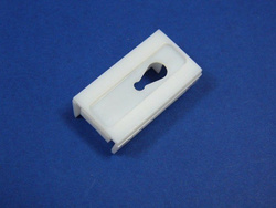 Spinka  lewa mocowania owiewki szyby  VITO 638 