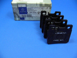 Klocki hamulcowe tylne  R 129 R 170 W 124  W 201  W 202 C 208  W 210