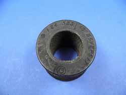 Wew. tuleja stabilizatora przód  W 124 28 mm