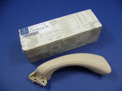 Uchwyt zamykania  lewy drzwi prezdnich  W 220