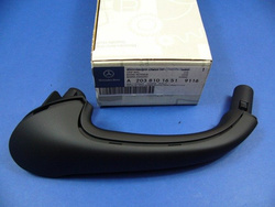 Uchwyt zamykania wew. prawy drzwi przednich W 203