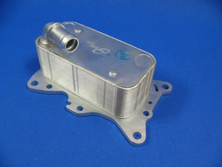 Chłodnica oleju  z uszczelkami 2.2 CDI OM 651  X 204 W 204 W 205 W 212 VITO 639 VITO 447 SPRINTER 906