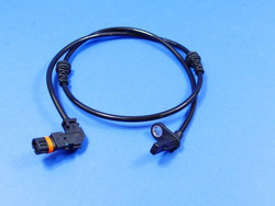 Czujnik  ABS przód  X 204 W 204