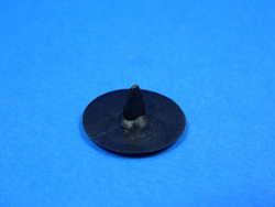 Spinka zew. kołka montażowego zew. listwy progowej W 117 W 156 W 169 W 176 W 204 W 205 W 207 W 212 W 213 W218  W 222 W 245 W 246