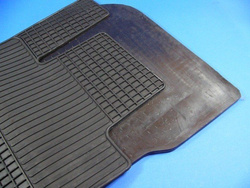 Dywaniki gumowe W 207  W 212