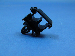 Uchwyt / spinka  przewodu paliwowego CDI  W 202  W 203 W 210 W 220 SPRINTER VITO 638  JEEP 2.7 CRD