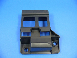 Prowadnica / uchwyt zderzaka przód lewy  SPRINTER  906