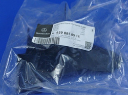 Uchwyt zderzaka przedni prawy  VIANO  VITO 639