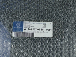 Nakładka przednia głośnika drzwi przednich prawych  W 203