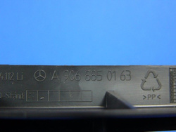 Prowadnica / uchwyt zderzaka przód lewy  SPRINTER  906